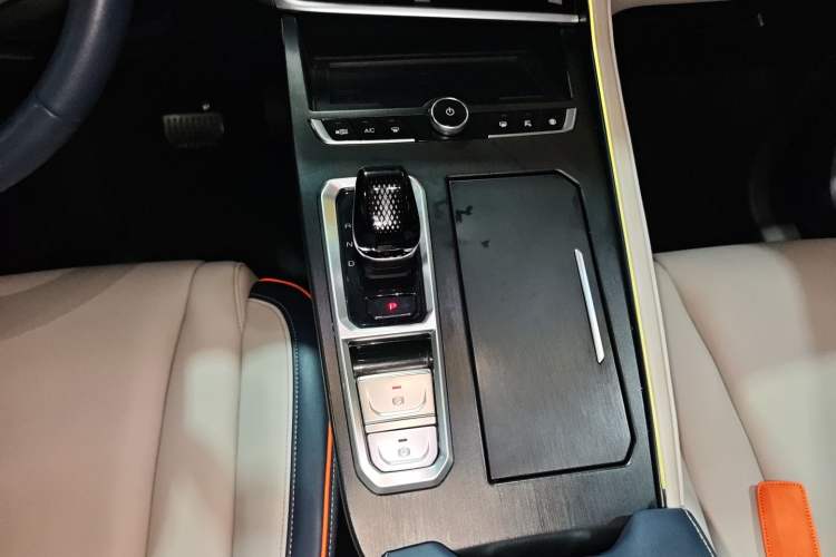 Used Wey Macchiato DHT-PHEV 2021 1.5L Master Edition Gear Lever