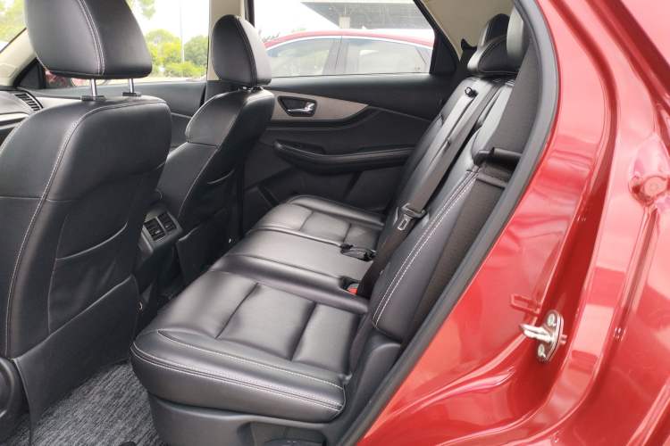 Used Dongfeng Fengon S560 2018 1.8L CVT Elite Model 7 Seats