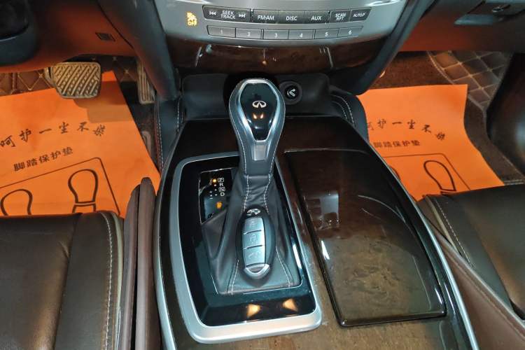 Used Infiniti QX60 2018 2.5 S/C Hybrid Two-Wheel-Drive Excellence Edition China VI Standard