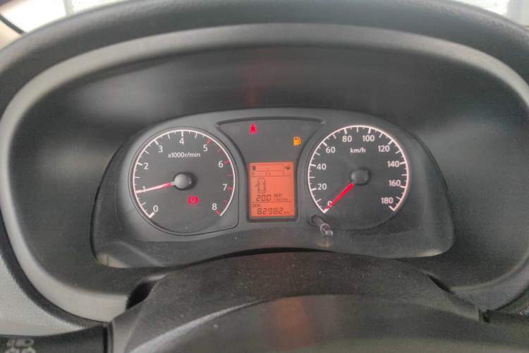 Used Venucia R30 2014 1.2L Manual Comfort Edition