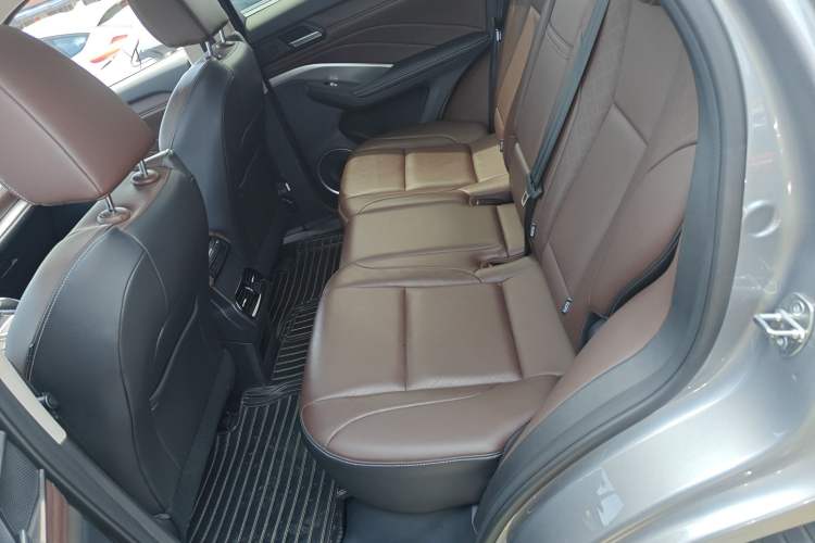 Used Wey VV6 2020 2.0T Two-Wheel Drive Smart Enjoyment+