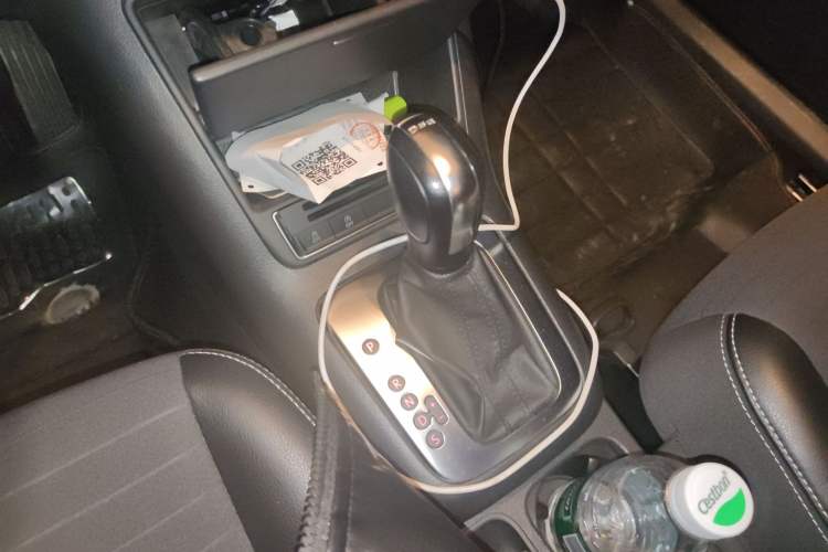 Used Volkswagen Tiguan 2016 280TSI Automatic Two-Wheel-Drive Silk Road Style Edition Gear Lever