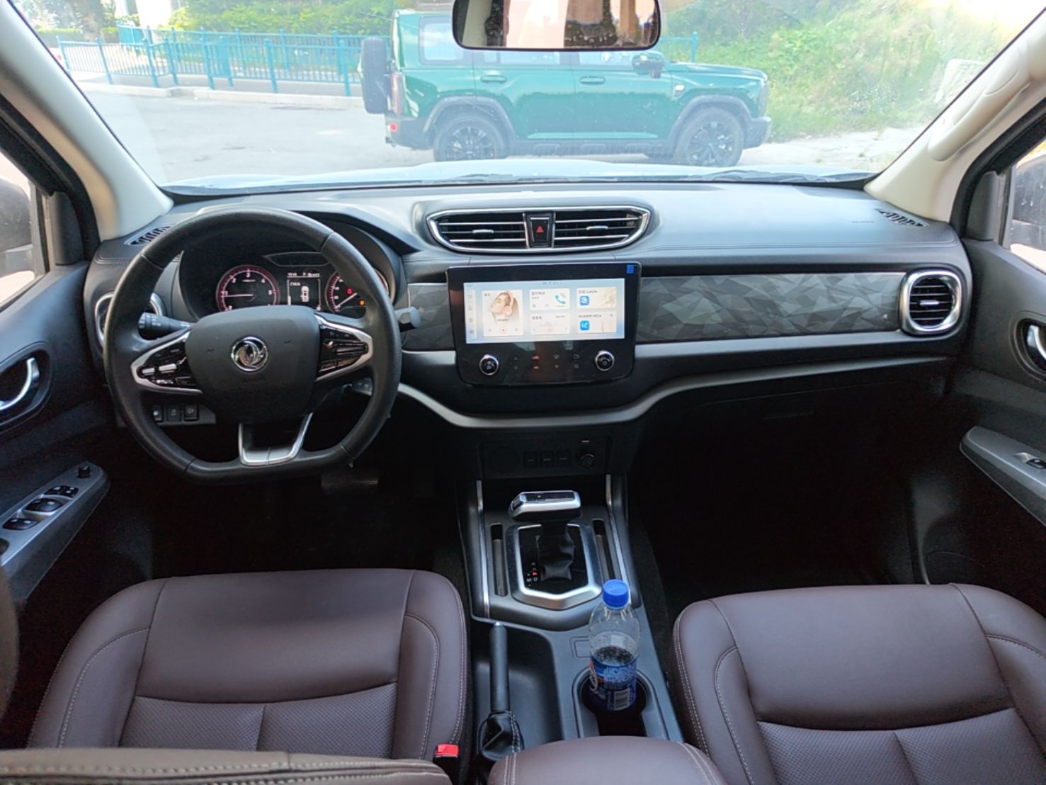 Dongfeng Ruichi 6 Pro 2025 Model 2.3T Automatic 2x2 Diesel Luxury Edition Flatbed Long Cargo Box — снимка 12