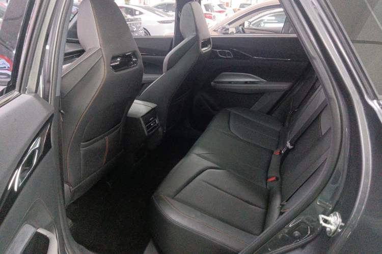 Used CHANGAN OSHAN Z6 New Energy 2023 ZhiDian iDD 150KM Flagship PLUS
