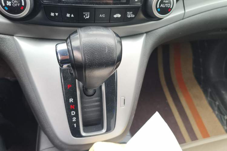 Used Honda CR-V 2012 2.4L four-wheel drive luxury version Gear Lever