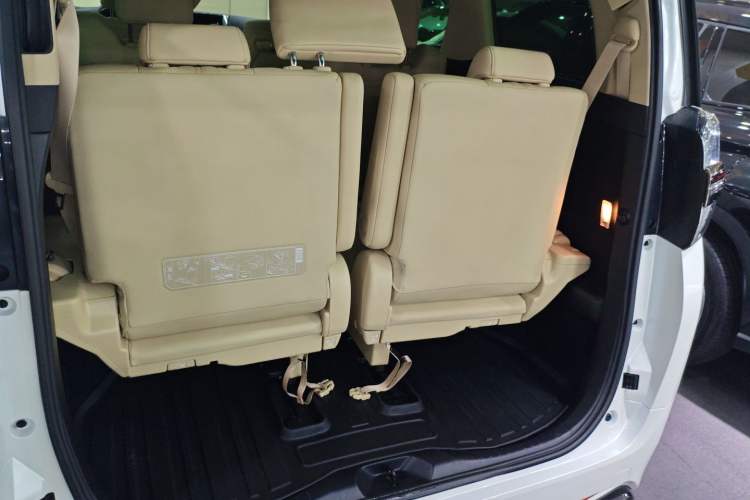 Used Toyota Vellfire 2020 Dual-Engine 2.5L HV Prestige Edition
