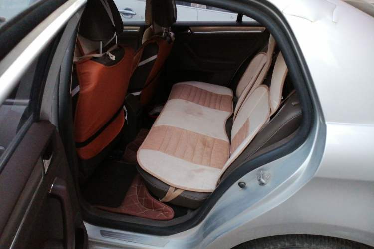 Used Volkswagen Bora 2015 Value Edition 1.6L Automatic Comfort Version