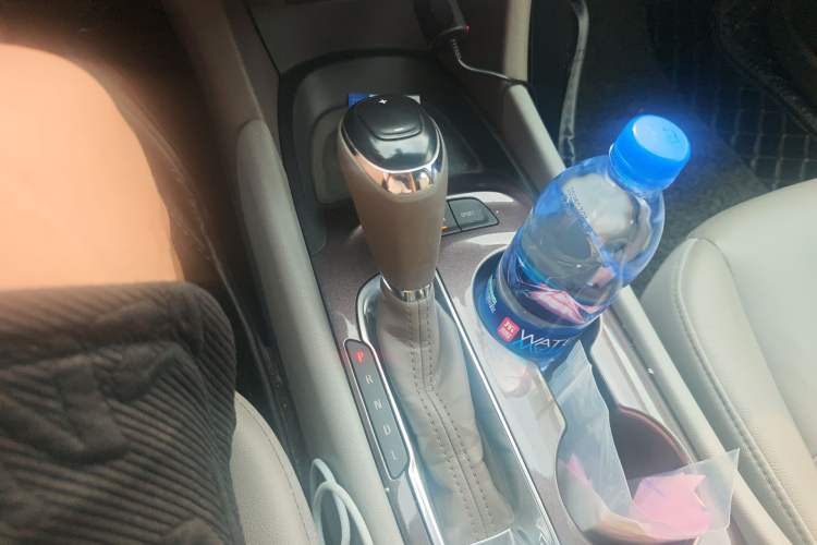 Used Chevrolet Malibu XL 2019 535T CVT Rui Xing Edition Gear Lever