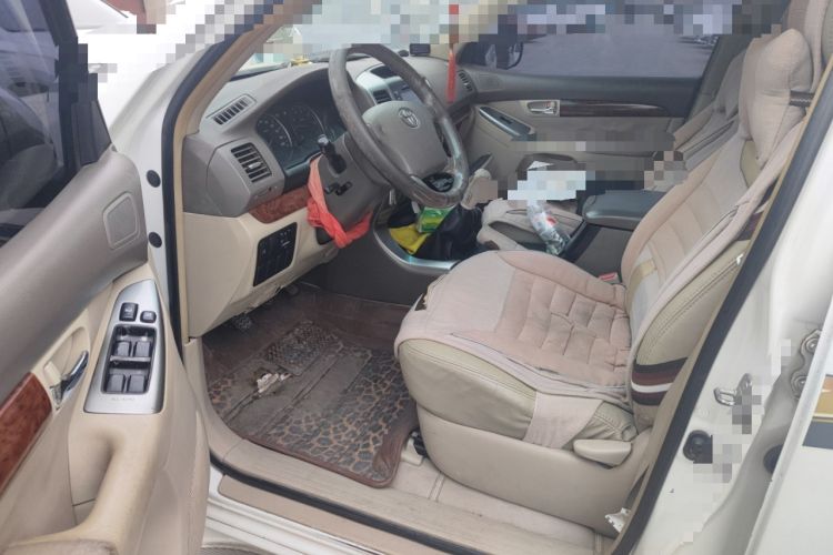 Used Toyota Prado 2004 GX 2.7 Manual Model
