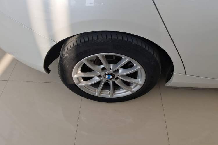 Used BMW 1 Series 2016 118i Leading Model Right Rear Wheel Hub