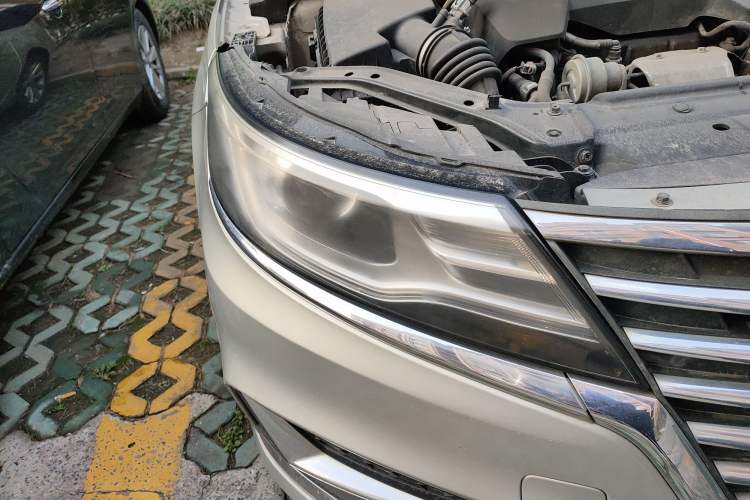 Used Roewe i6 New Energy 2017 45T Hybrid Connect & Smart Enjoyment Edition Right Front Headlight