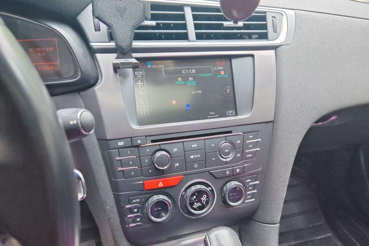 Used DS 5LS 2014 1.6T Elegant Version THP160