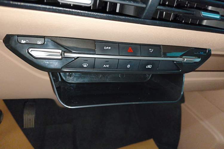 Used Geely Galaxy Panda 2024 Panda Mini 200km Endurance Bear