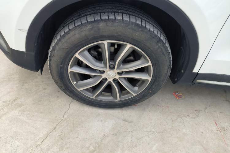 Used Geely Auto Emgrand X7 Sport 2018 1.8TD Automatic Two-Wheel Drive Smart Connect 4G Internet Edition