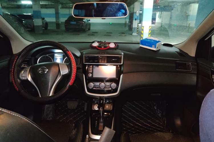 Used Nissan Tiida 2016 1.6L CVT Smart Drive Edition Center Console