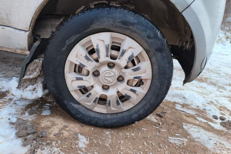 Used BAIC Weiwang 306 2011 1.3L base model 7 seats