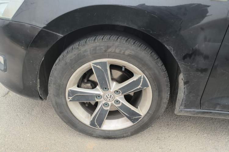 Used Volkswagen Santana 2015 1.6L Manual Comfort Edition Exterior 2