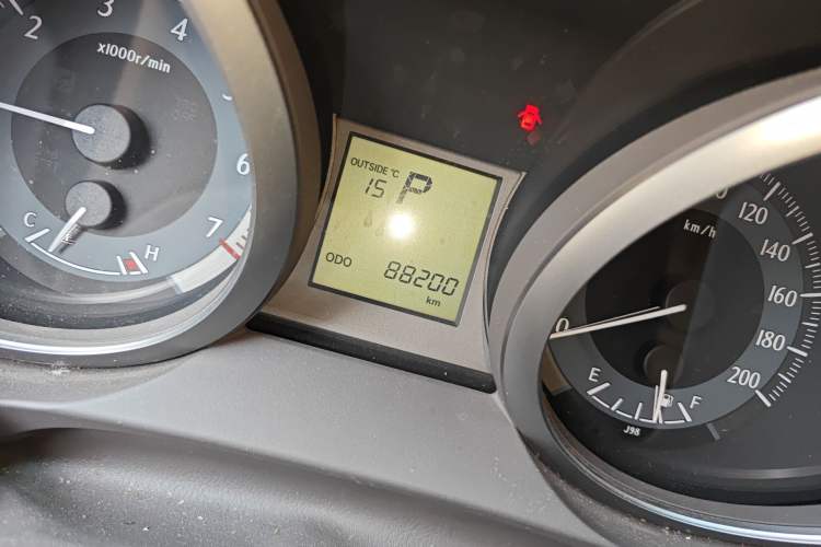 Used Toyota Prado 2014 2.7L Automatic Luxury Edition Odometer Close Up