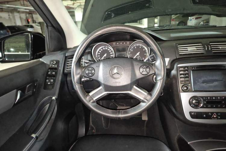 Used Mercedes-Benz R-Class 2011 R 300 L Business Model
