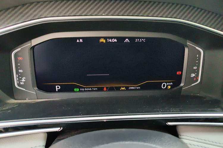 Used Volkswagen Tiguan L 2023 Facelifted 380TSI Automatic All-Wheel Drive R-Line Plus Version 7-Seater Instrument Cluster