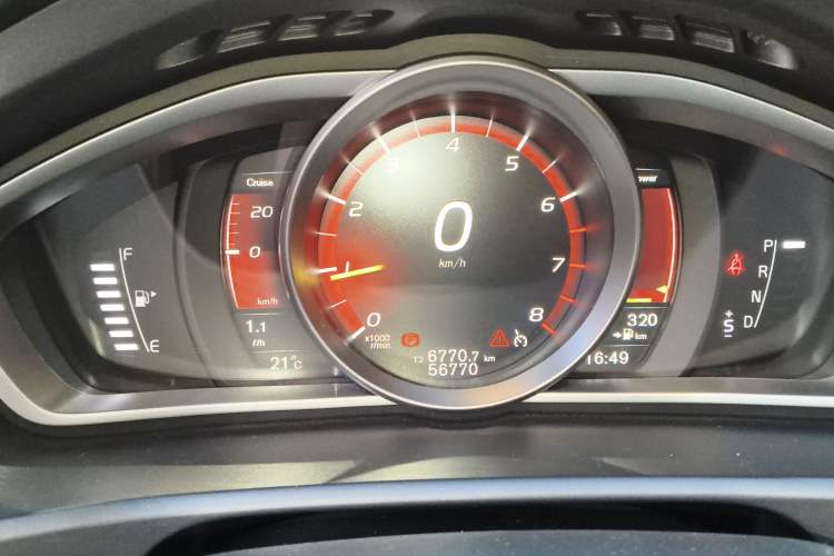 Used Volvo V40 2017 T3 Zhiyi Edition