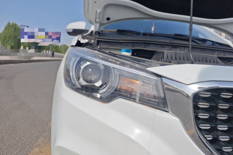 Used MG ZS 2020 Global Bestseller with 1.5L Engine Manual Transmission and a Massive 65-Inch Panoramic Sunroof Version
