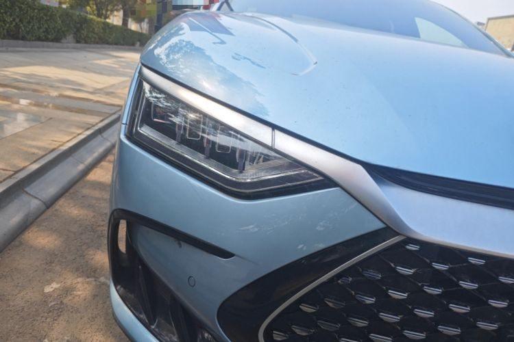 Used BYD Han 2023 DM-i Champion Edition 200KM Flagship Model
