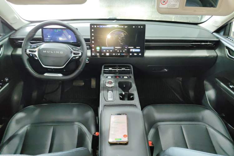 Used Wuling Xingguang 2024 Co-Creation Edition 510 Advanced Model Center Console