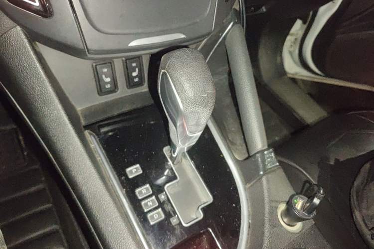 Used Dongfeng Aeolus AX7 2015 2.3L Automatic ZhiZun Version