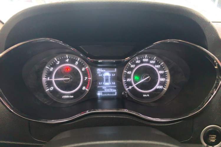 Used Baojun 560 2015 1.8L manual luxury version
