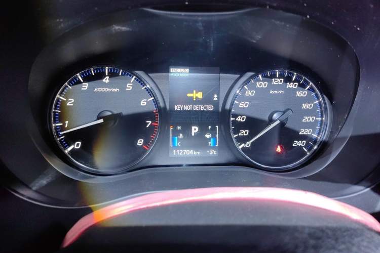 Used Mitsubishi Outlander 2019 2.4L 4x4 Zhi Xiang Edition 7 Seats China V Emission Standard