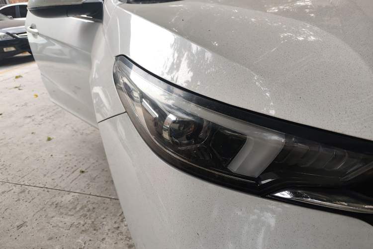 Used Chery Arrizo GX 2019 Pro 1.5T CVT Model Color Version China VI Standard Right Front Headlight