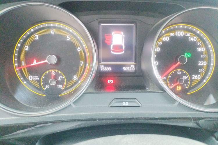 Used Volkswagen Tiguan L 2020 330TSI Automatic Two-Wheel Drive Smart Luxury Edition China VI Standard Odometer Close Up