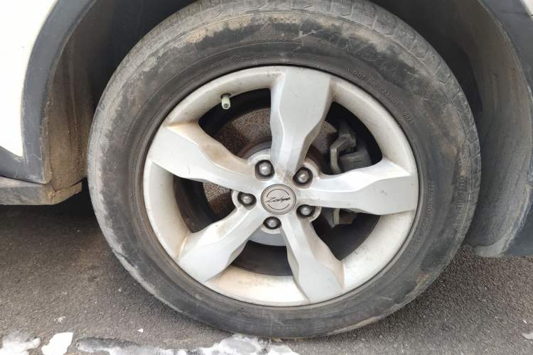 Used Zotye Domy X5 2015 1.5T Manual Luxury Version China IV Standard Right Front Wheel Hub