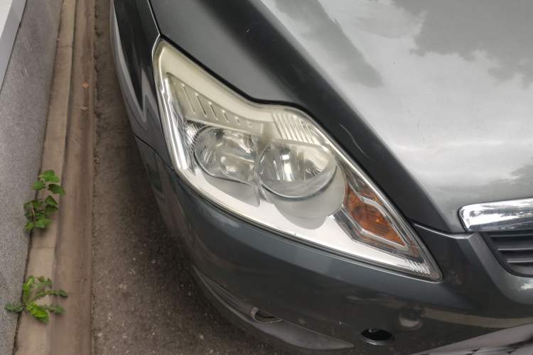 Used Ford Focus 2009 Sedan 1.8L Automatic Fashion Edition