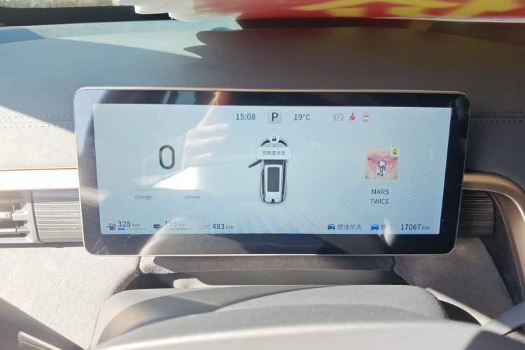 Used Dongfeng eπ eπ008 2024 210Max Range-Extended Version 6 Seats Odometer Close Up