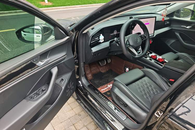 Used Volkswagen Magotan 2024 380TSI DSG Prestige Edition DaMai Package
