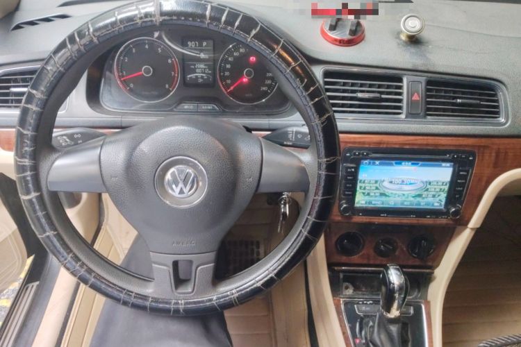 Used Volkswagen Lavida 2013 1.4TSI DSG Comfort Edition Audio And AC Panel