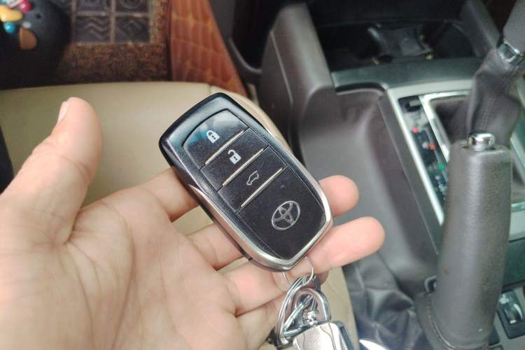 Used Toyota Prado 2016 2.7L Automatic Standard Edition Vehicle Key