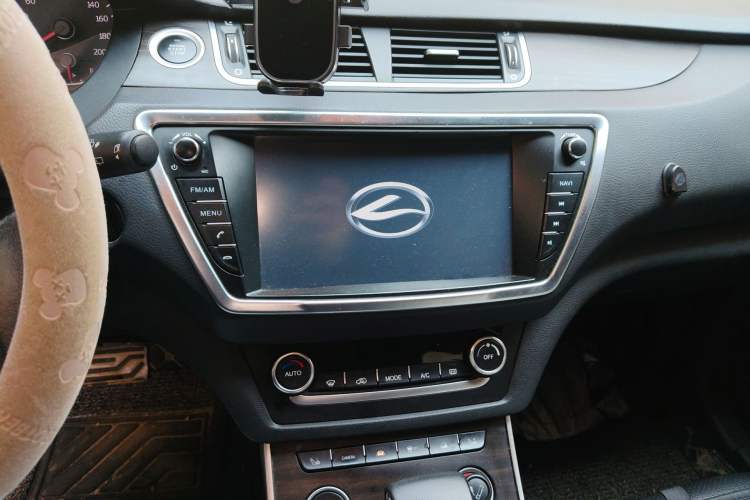 Used Land X7 2015 2.0T Panoramic Prestige Edition
