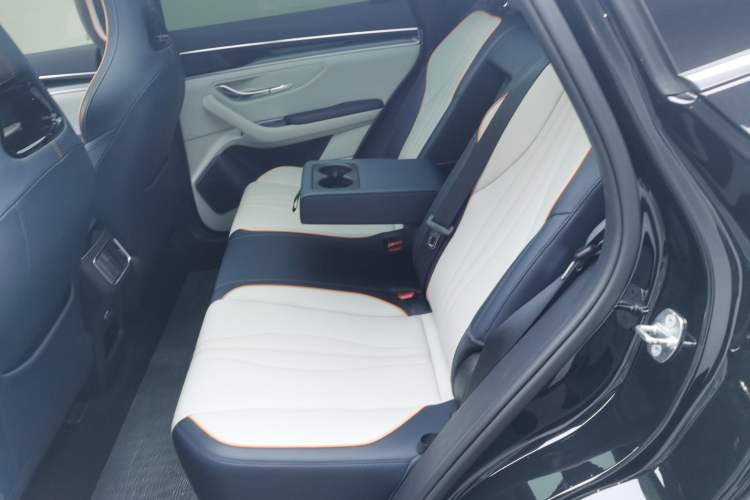 Used BYD Song PLUS New Energy 2024 HONOR Edition DM-i 71km Luxury Model Left Rear Seat