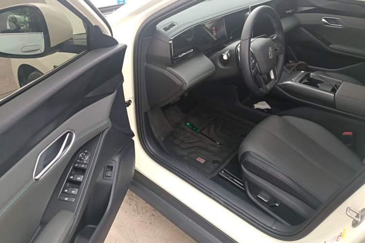 Used BYD Seal 06 New Energy 2025 EV 470KM Prestige Edition
