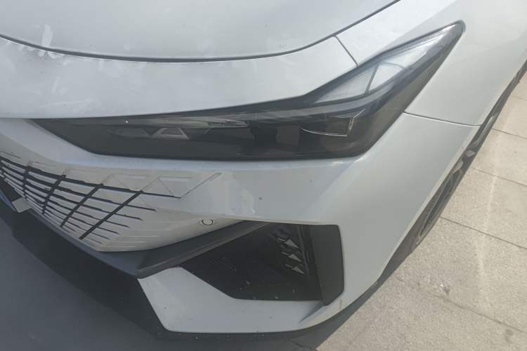 Used Changan UNI-V 2022 1.5T Prestige Version