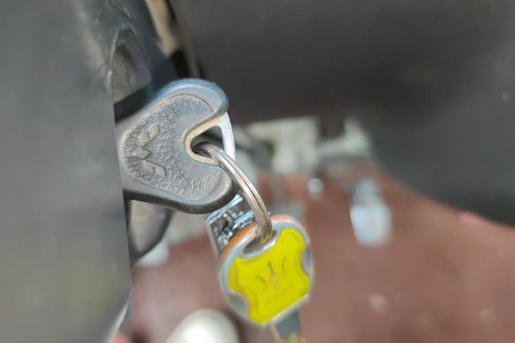 Used Wuling Zhiguang 2013 1.0L Practical Version Vehicle Key