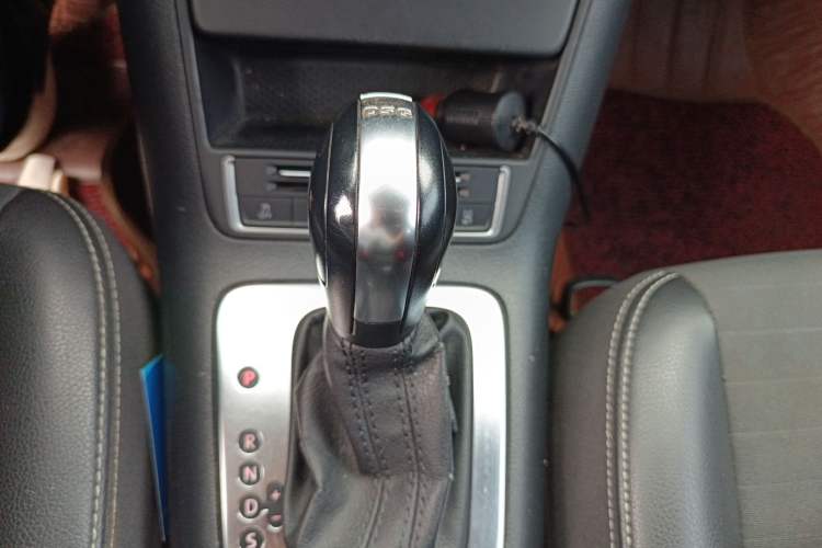 Used Volkswagen Tiguan 2016 280TSI Automatic Two-Wheel-Drive Silk Road Style Edition Gear Lever