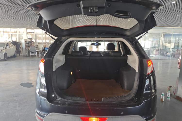 Used GAC Trumpchi GS5 2013 2.0L Automatic Two-Wheel Drive Light Interior Special Edition