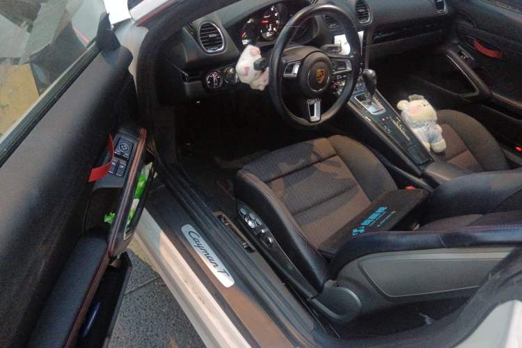 Used Porsche 718 2019 Cayman T 2.0T Driver Seat