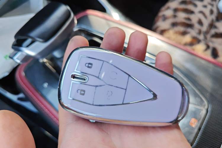 Used CHANGAN OSHAN X5 2021 1.5T DCT Prestige Edition Vehicle Key