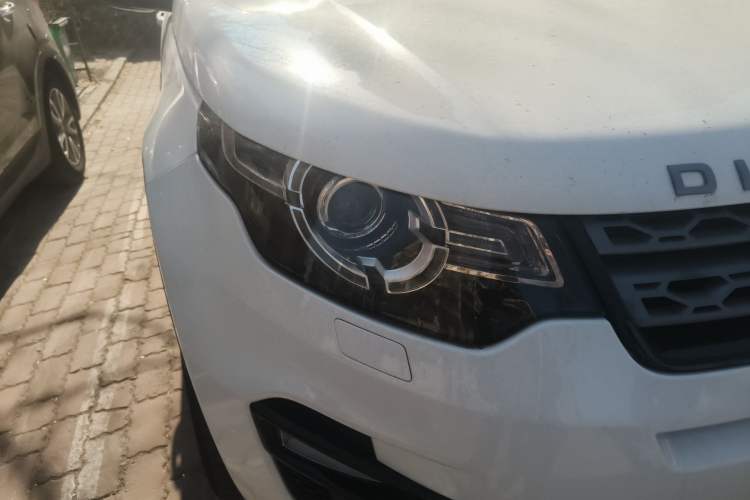 Used Land Rover Discovery Sport 2019 240 PS PURE Edition China VI Standard Right Front Headlight