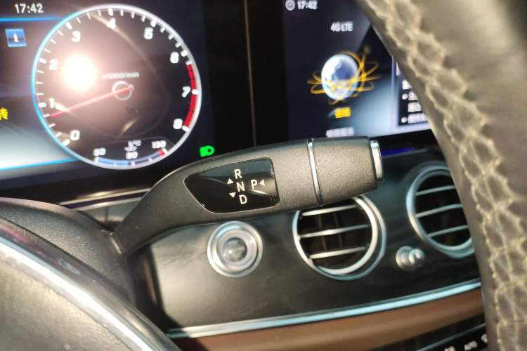 Used Mercedes-Benz E-Class 2016 E 200 L Sport Edition Gear Lever